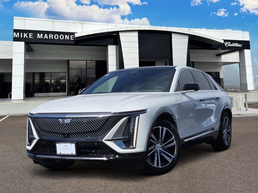 2024 Cadillac LYRIQ — photo 1 of 7