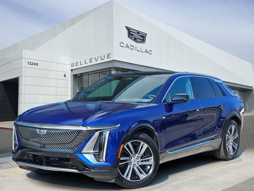 2024 Cadillac LYRIQ — photo 1 of 7
