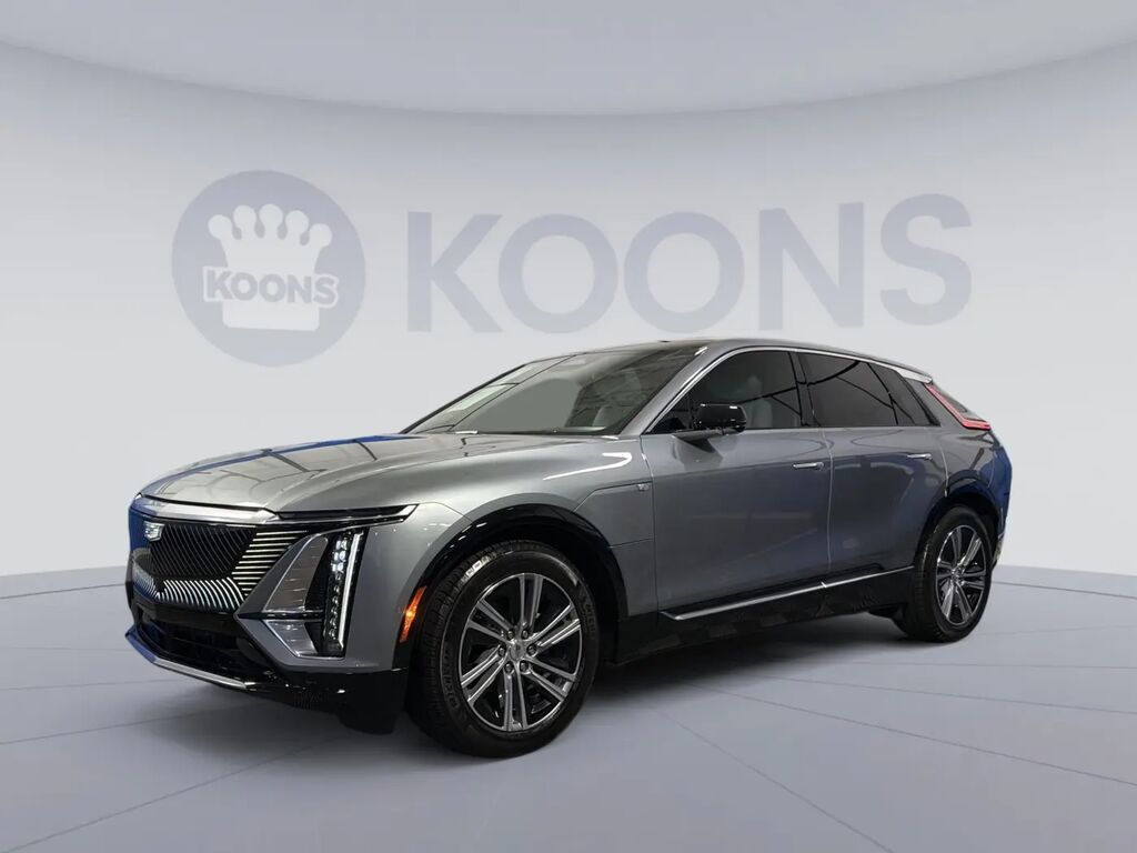 2024 Cadillac LYRIQ Luxury 1 — photo 1 of 21
