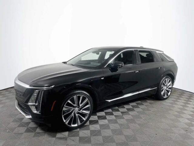 2024 Cadillac LYRIQ Luxury 1
