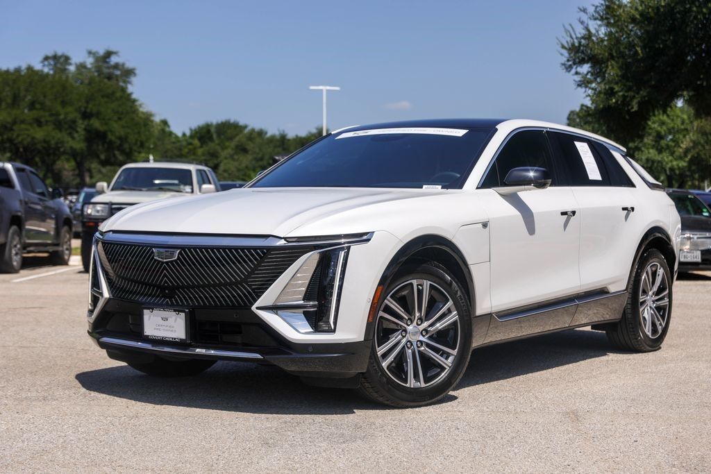 2024 Cadillac LYRIQ — photo 1 of 7