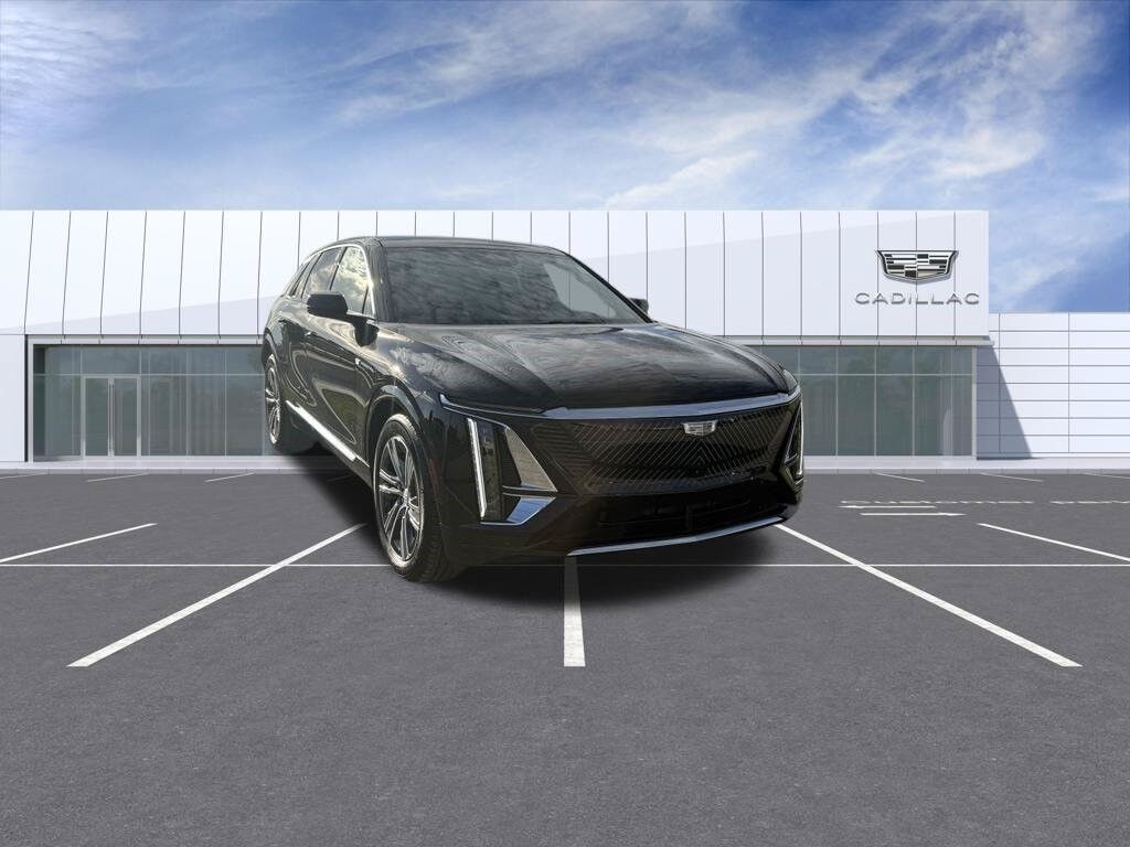 2024 Cadillac LYRIQ — photo 1 of 7