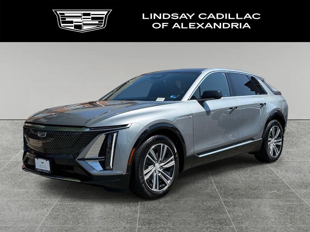 2024 Cadillac LYRIQ — photo 1 of 7