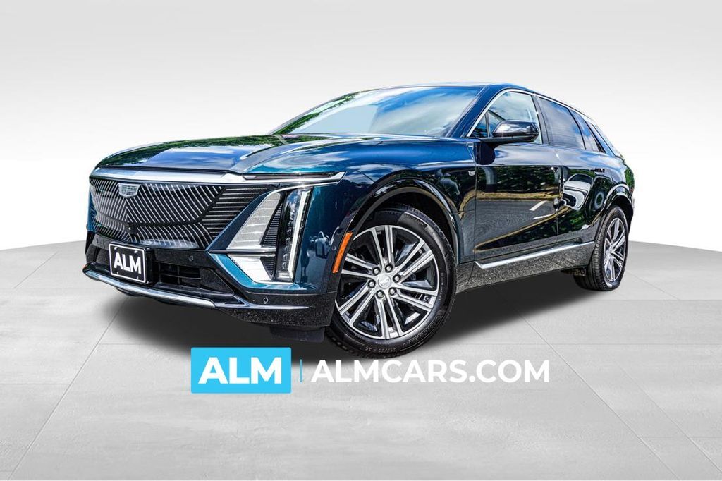 2024 Cadillac LYRIQ Luxury — photo 1 of 16