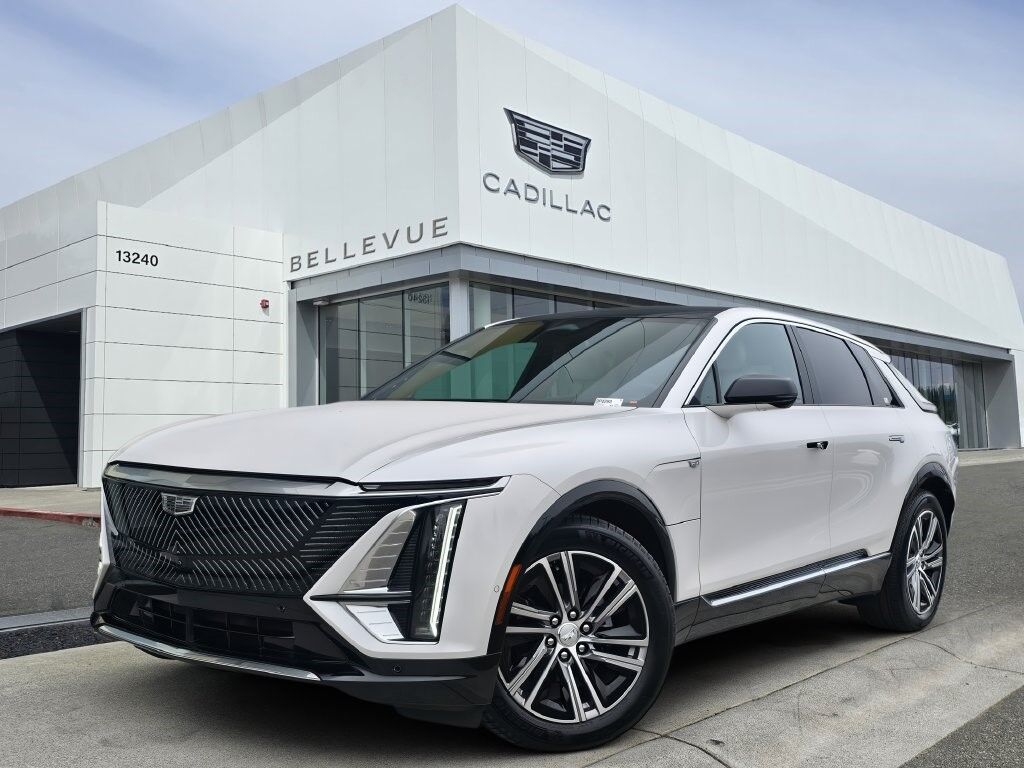 2024 Cadillac LYRIQ — photo 1 of 7
