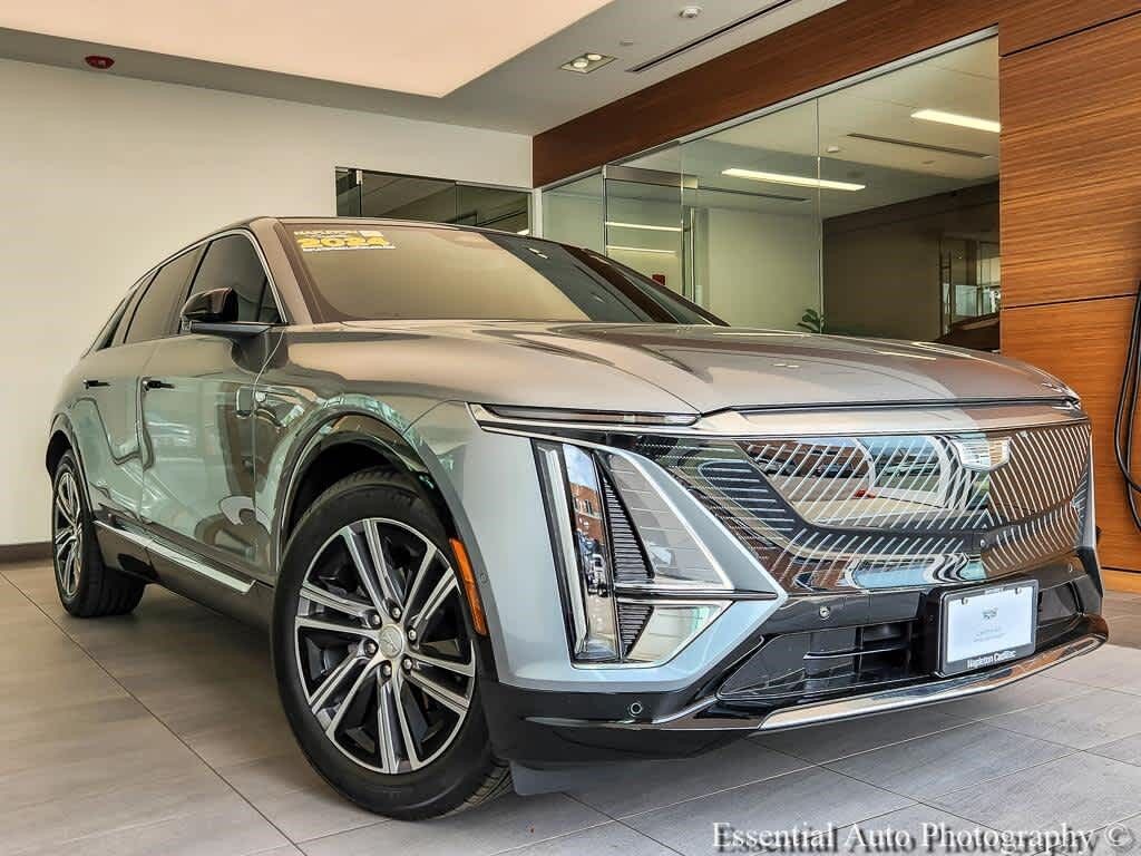 2024 Cadillac LYRIQ — photo 1 of 6