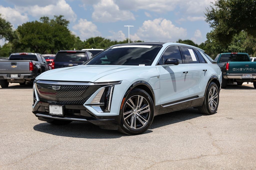 2024 Cadillac LYRIQ — photo 1 of 7