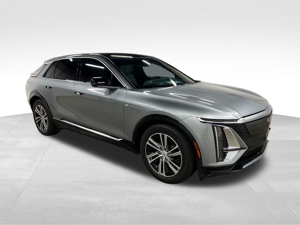 2024 Cadillac LYRIQ — photo 1 of 7