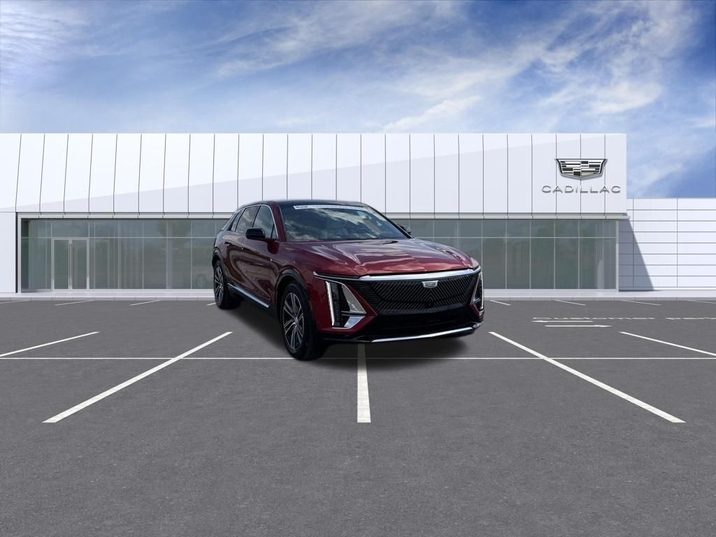 2024 Cadillac LYRIQ — photo 1 of 7