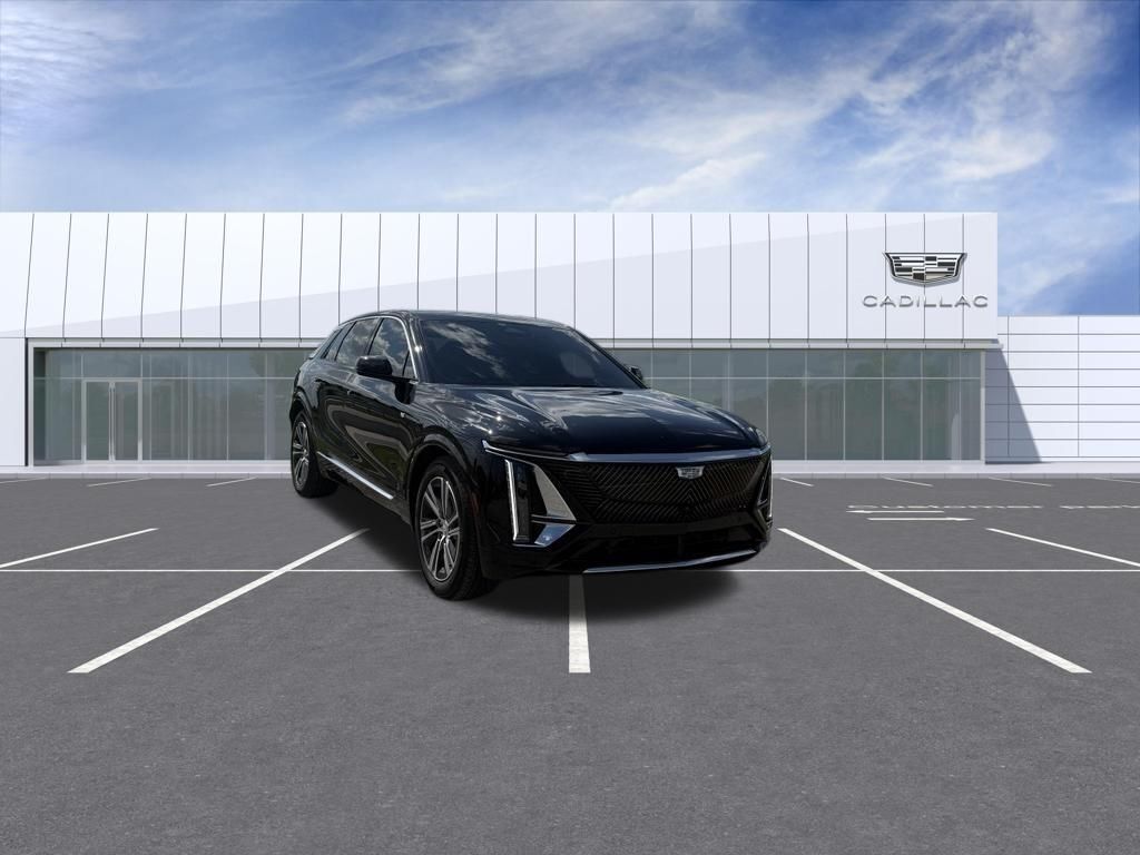 2024 Cadillac LYRIQ — photo 1 of 7