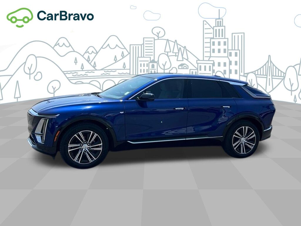2024 Cadillac LYRIQ Luxury 2 — photo 1 of 7