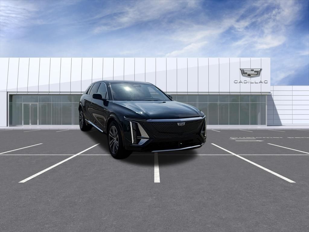 2024 Cadillac LYRIQ — photo 1 of 7