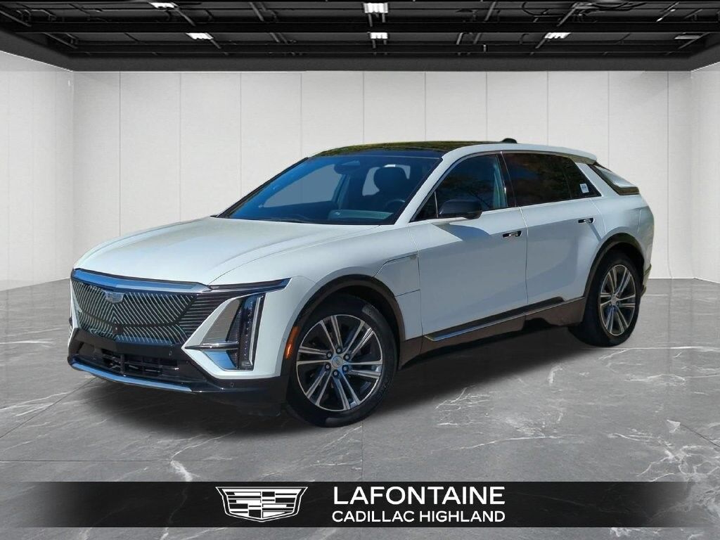 2024 Cadillac LYRIQ — photo 1 of 7