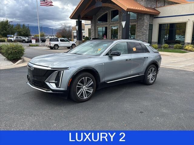 2024 Cadillac LYRIQ Luxury 2