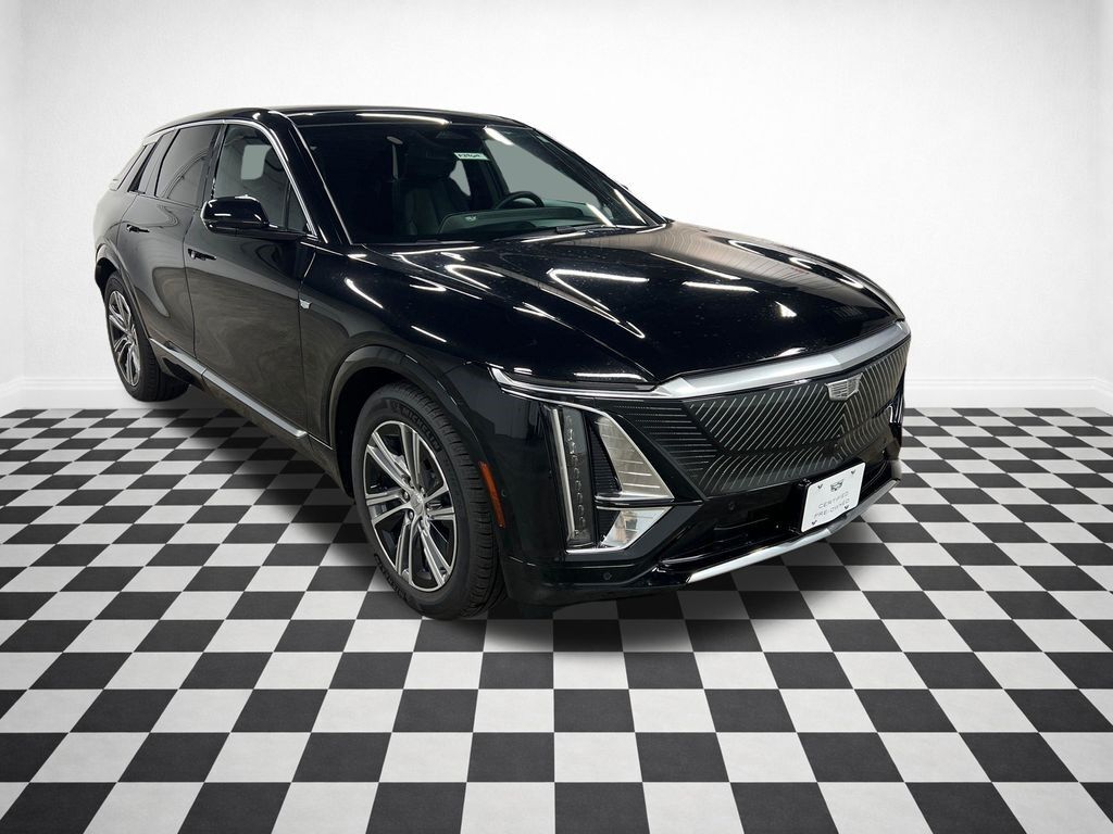 2024 Cadillac LYRIQ — photo 1 of 7