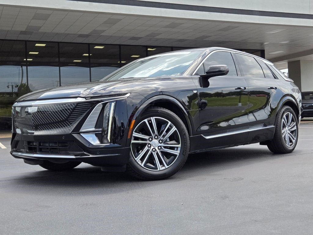 2024 Cadillac LYRIQ — photo 1 of 7
