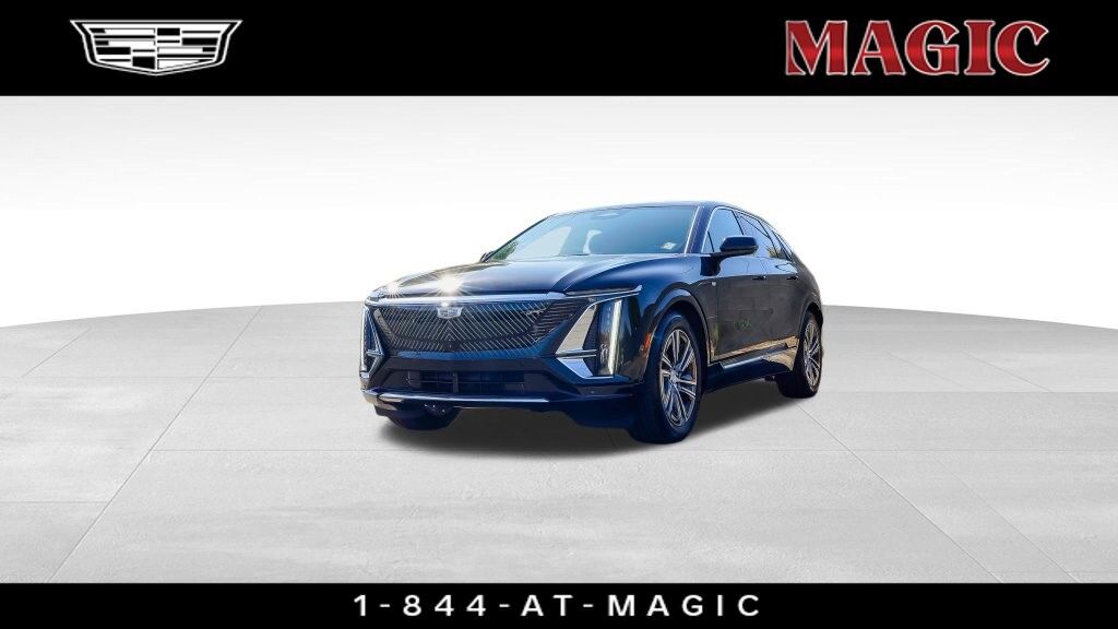 2024 Cadillac LYRIQ — photo 1 of 7