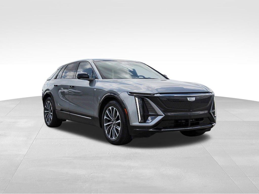 2024 Cadillac LYRIQ — photo 1 of 7