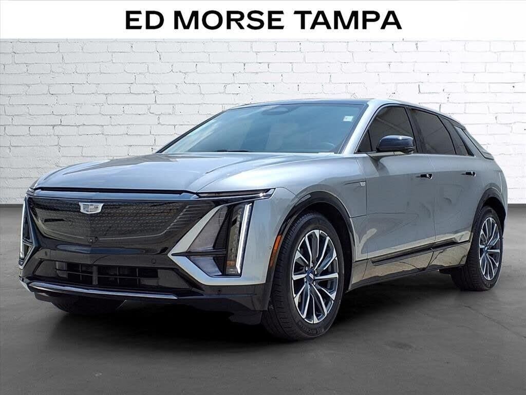 2024 Cadillac LYRIQ Sport 1 — photo 1 of 27
