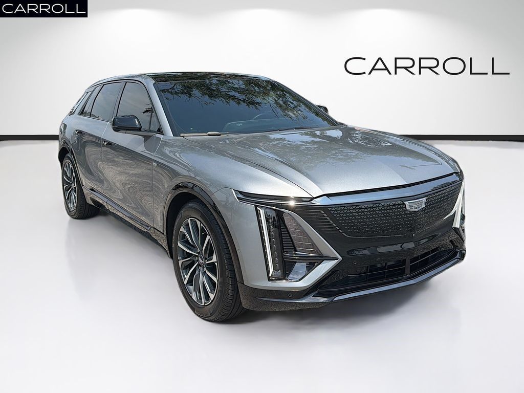 2024 Cadillac LYRIQ — photo 1 of 7