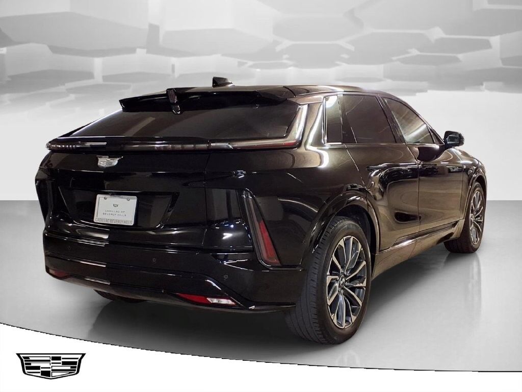 2024 Cadillac LYRIQ — photo 1 of 6