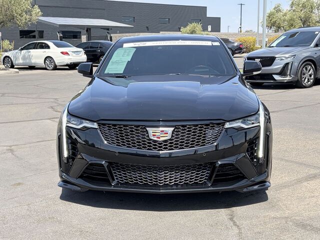 2024 Cadillac LYRIQ — photo 1 of 6