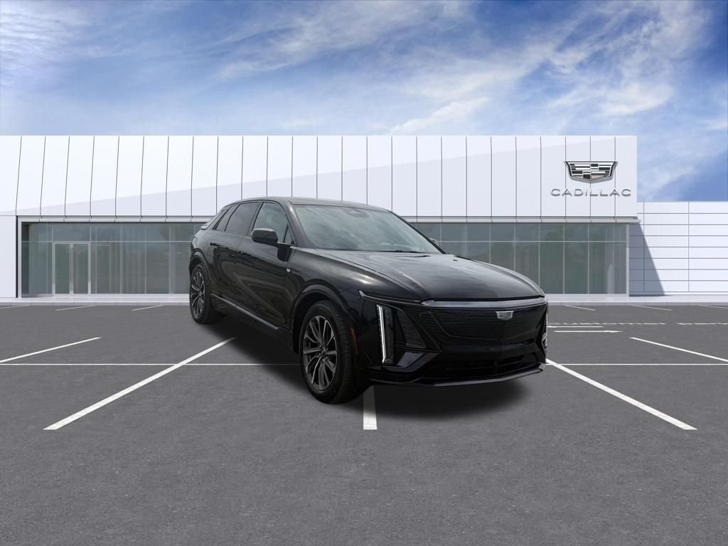 2024 Cadillac LYRIQ — photo 1 of 7
