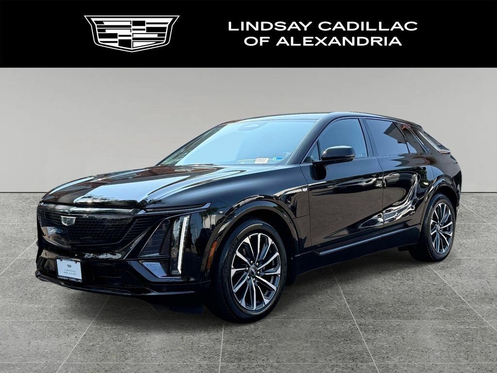 2024 Cadillac LYRIQ — photo 1 of 7