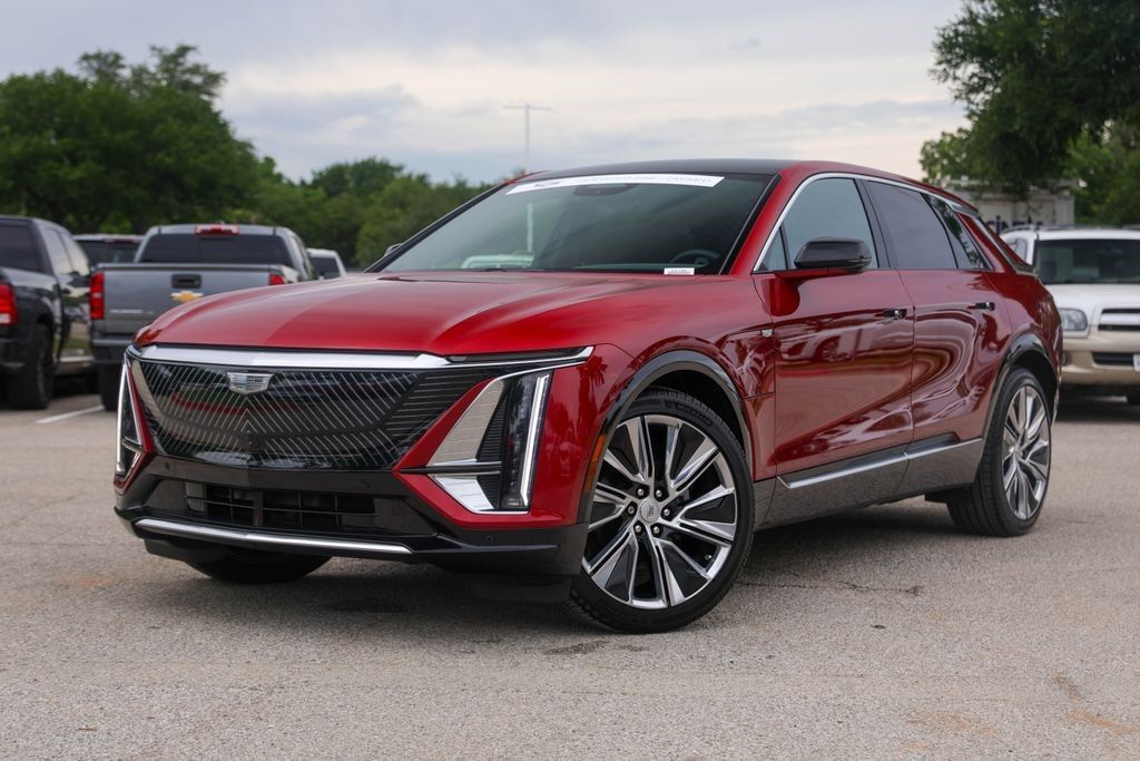 2025 Cadillac LYRIQ — photo 1 of 7