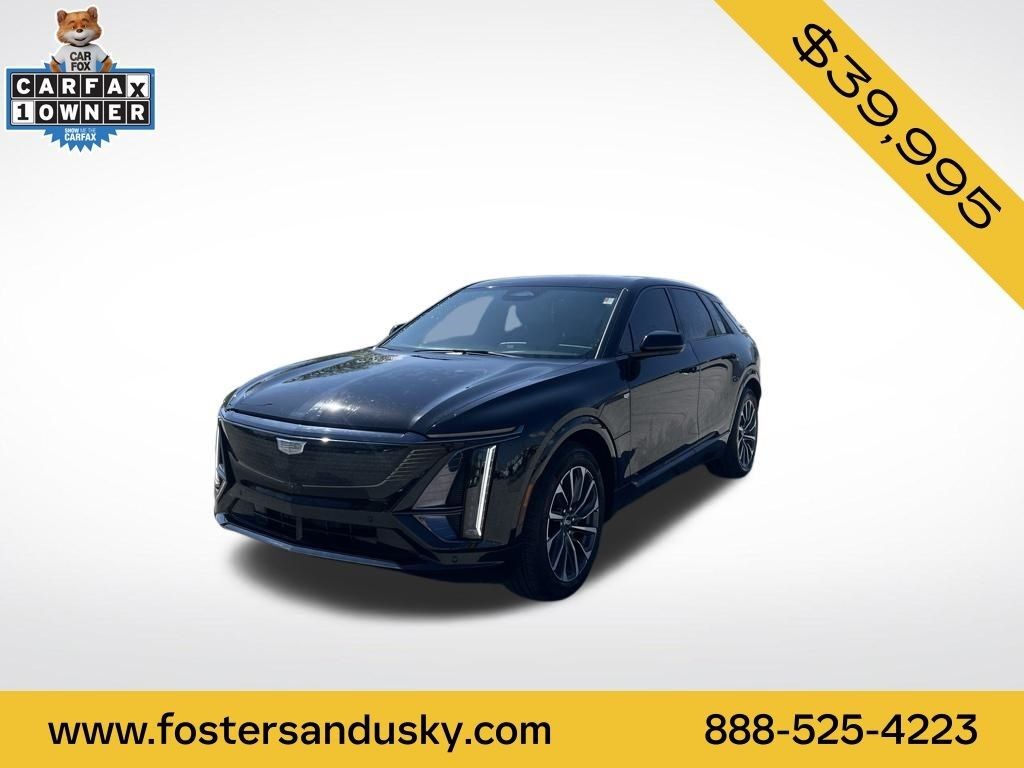 2024 Cadillac LYRIQ — photo 1 of 7