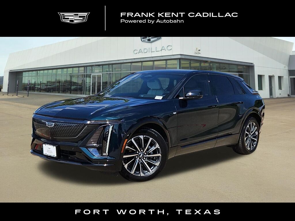 2024 Cadillac LYRIQ — photo 1 of 7