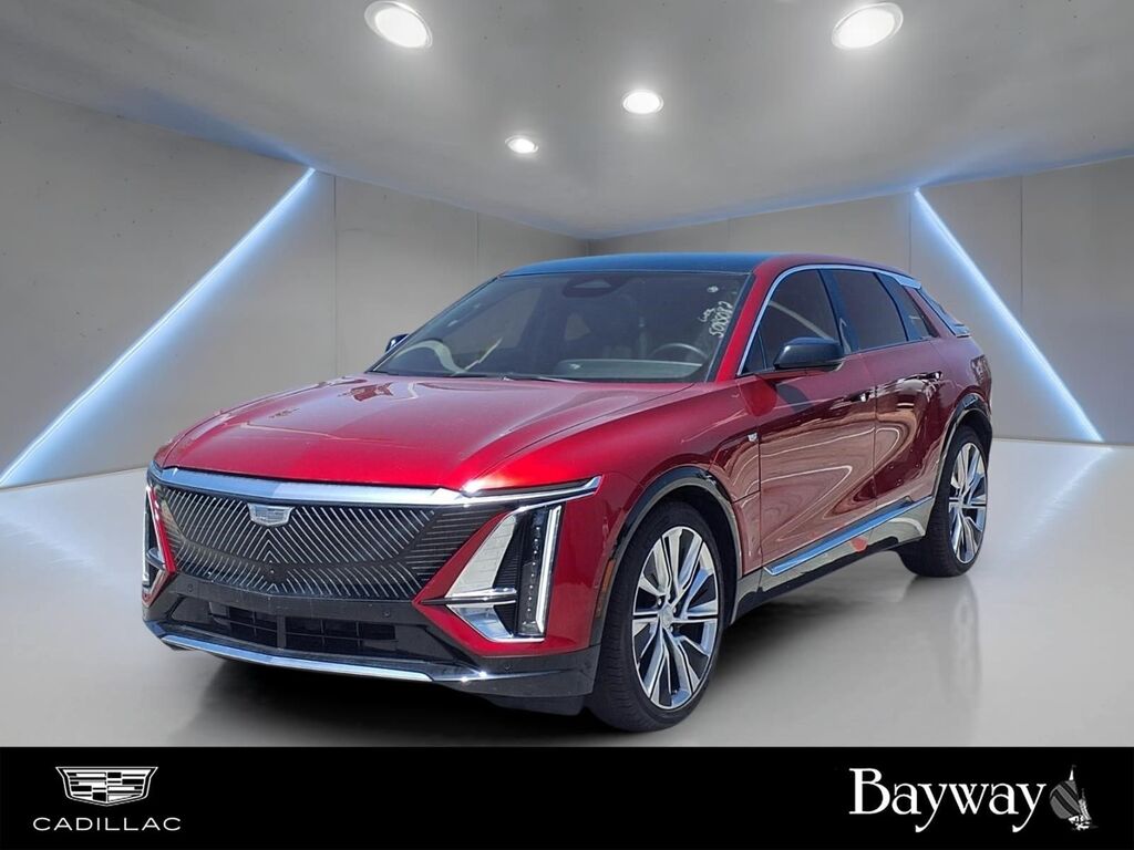 2025 Cadillac LYRIQ — photo 1 of 6