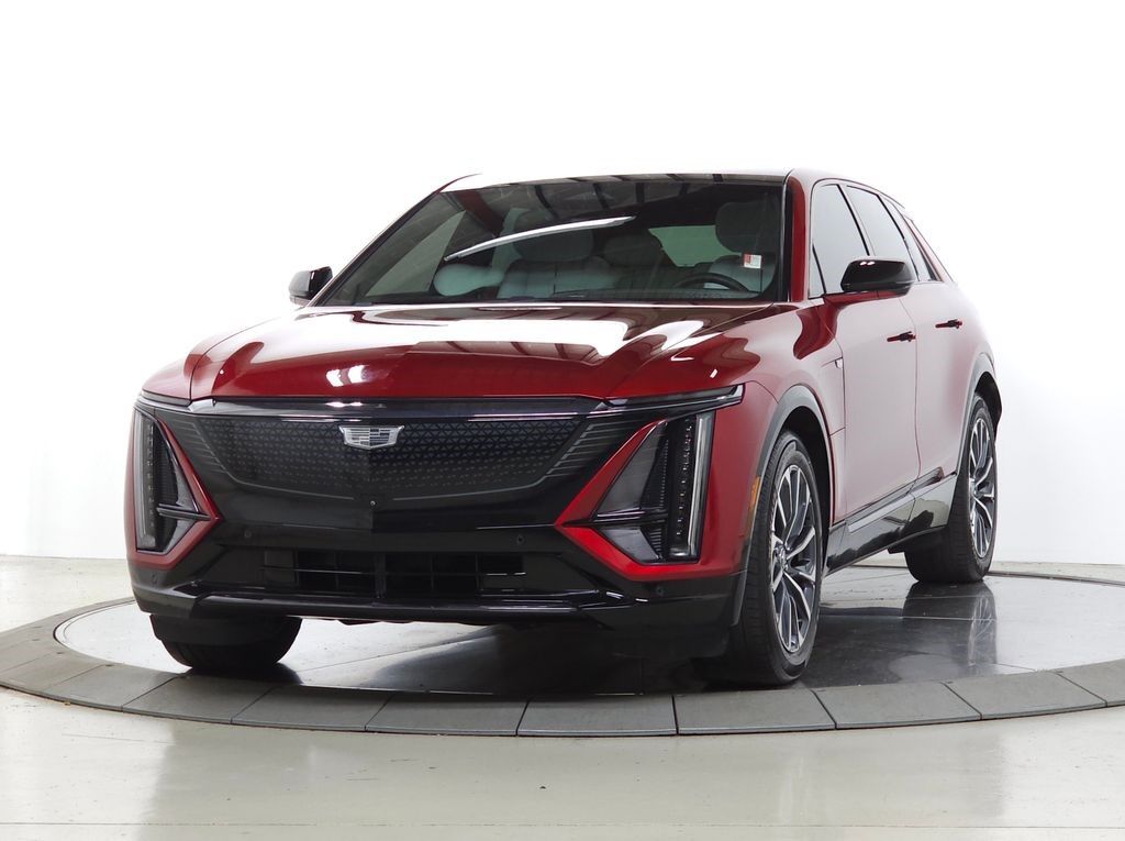 2024 Cadillac LYRIQ — photo 1 of 6