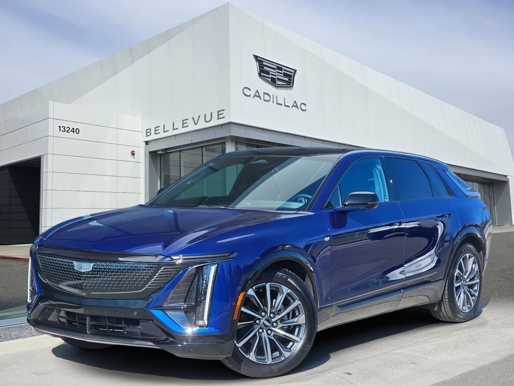 2024 Cadillac LYRIQ — photo 1 of 7