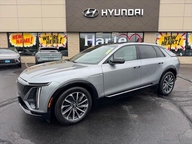 2025 Cadillac LYRIQ Sport 1