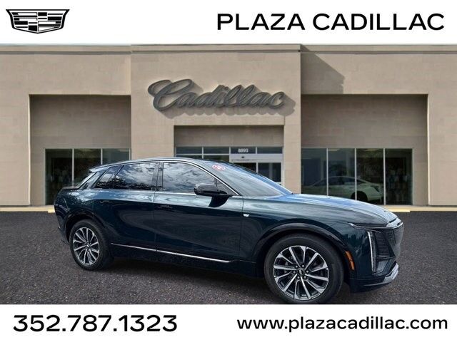 2024 Cadillac LYRIQ — photo 1 of 7