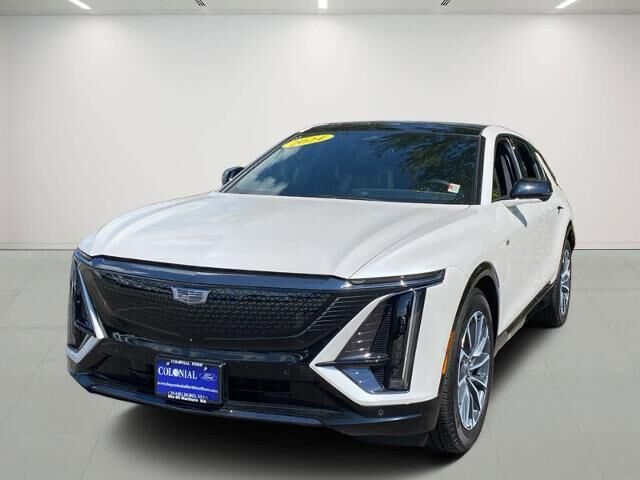 2024 Cadillac LYRIQ Sport 2