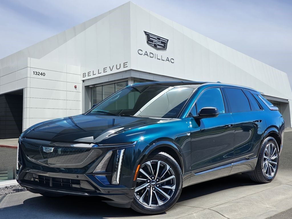 2024 Cadillac LYRIQ — photo 1 of 7
