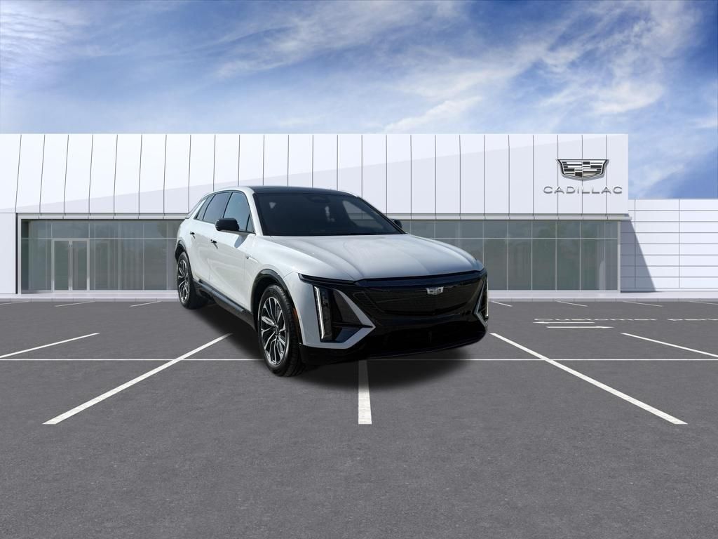 2024 Cadillac LYRIQ — photo 1 of 7