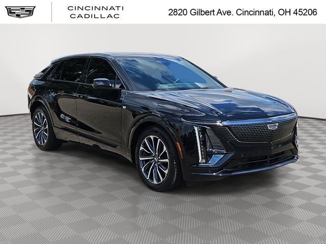 2024 Cadillac LYRIQ — photo 1 of 7