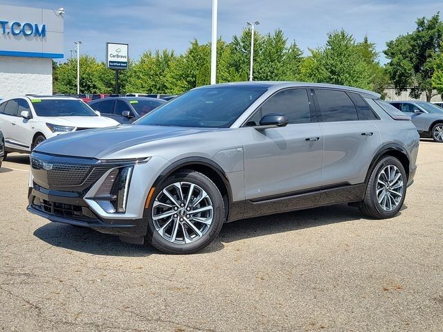 2024 Cadillac LYRIQ — photo 1 of 7