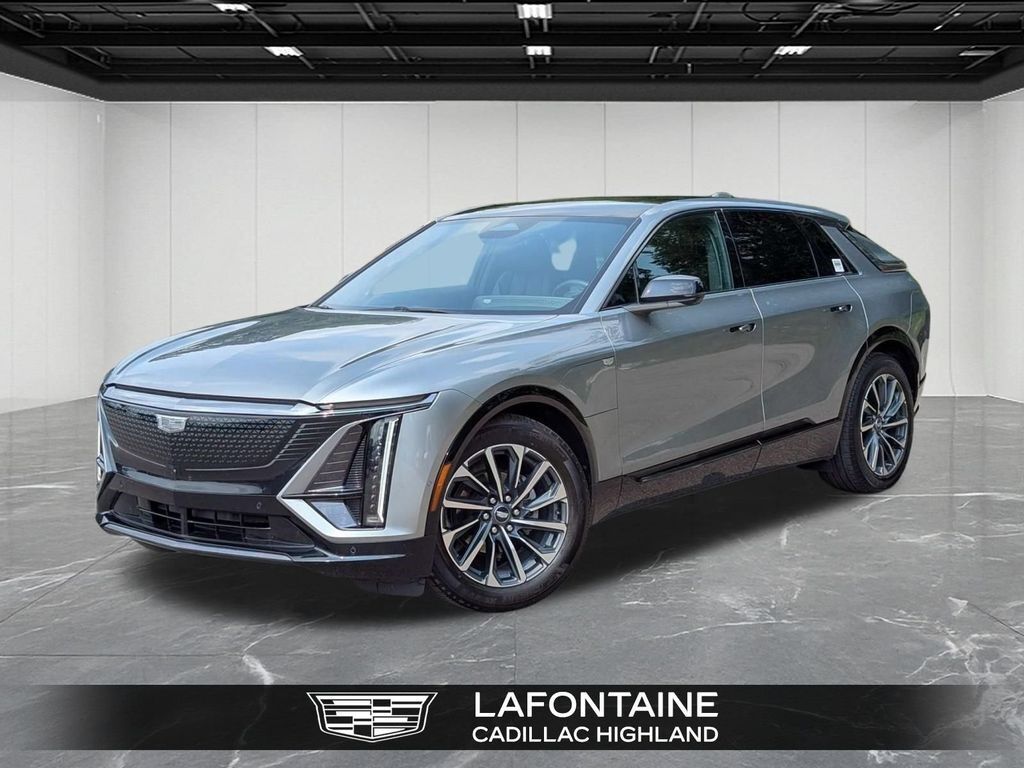 2024 Cadillac LYRIQ — photo 1 of 7