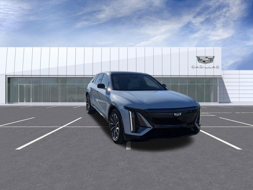 2024 Cadillac LYRIQ — photo 1 of 7