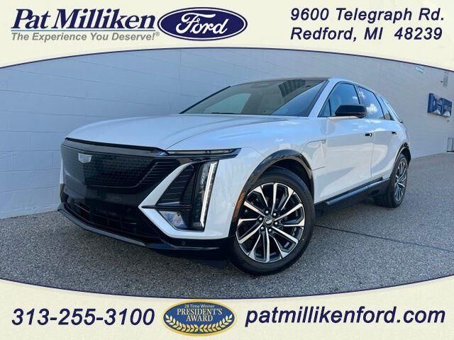 2024 Cadillac LYRIQ Sport 2