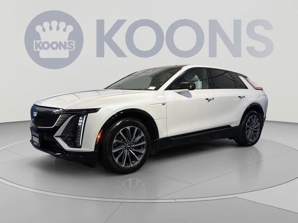 2024 Cadillac LYRIQ Sport 2 — photo 1 of 10