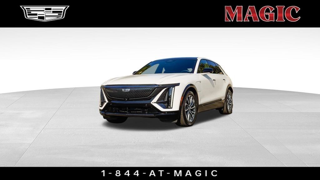 2024 Cadillac LYRIQ — photo 1 of 7