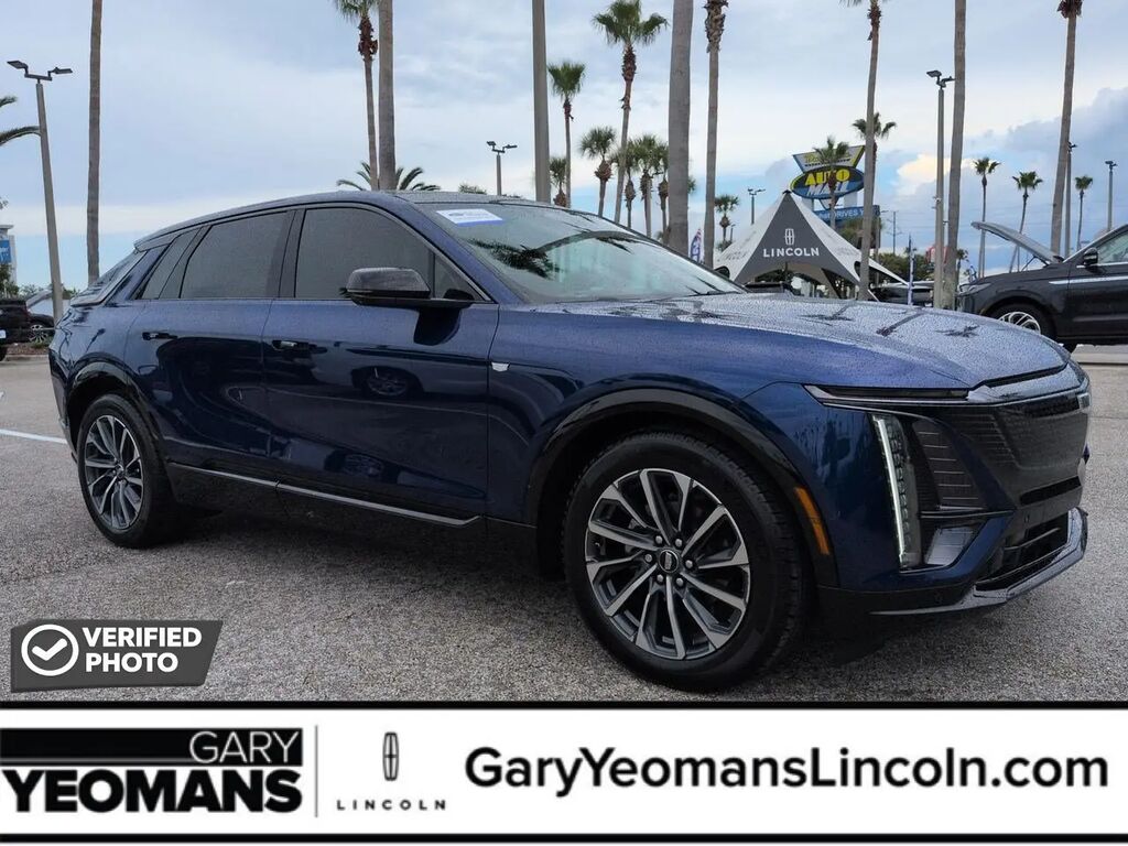 2024 Cadillac LYRIQ Sport 3 — photo 1 of 27