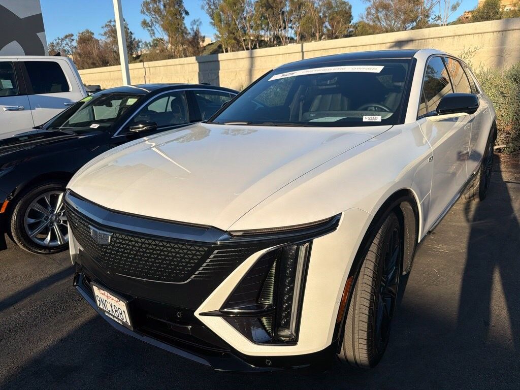 2024 Cadillac LYRIQ — photo 1 of 7