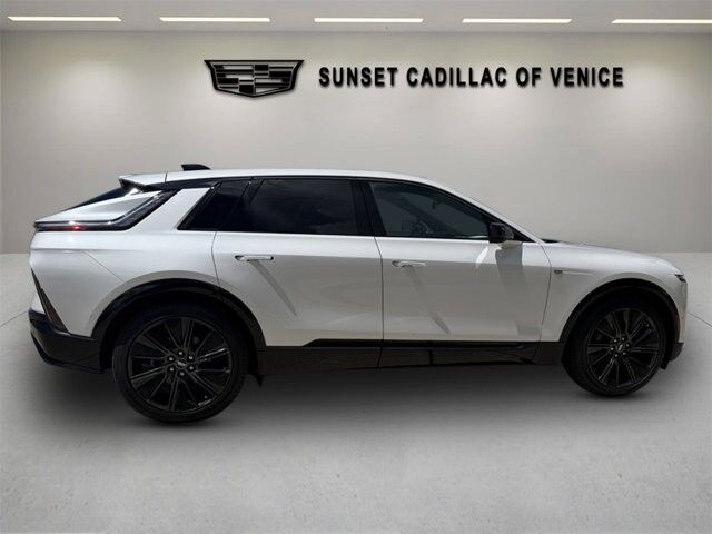 2024 Cadillac LYRIQ