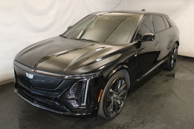 2024 Cadillac LYRIQ — photo 1 of 7